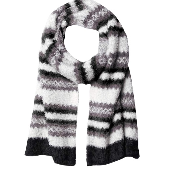 NWT STEVE MADDEN Brushed Knit Chevron Scarf - Picture 1 of 3